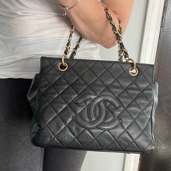 ❤️SOLD❤️ CHANEL Logo Quilted Timeless Caviar Petite Tote Bag - Picture 12 of 14
